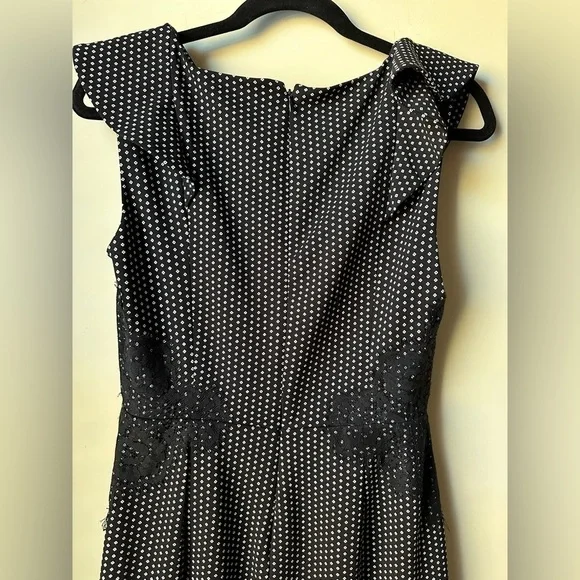 ELLE Dress Women's Size 4 Black White Round Neck Back Closure Zip - Picture 7 of 7